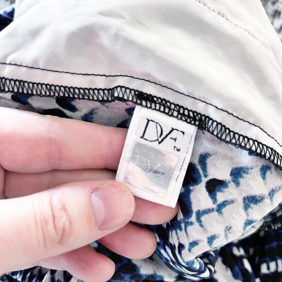 Diane von Furstenberg Bennet Two Animal Blue Snake Print Silk Pants - Picture 10 of 12